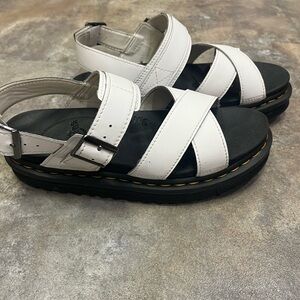 Dr. Martens women’s white Voss II sandals size 9